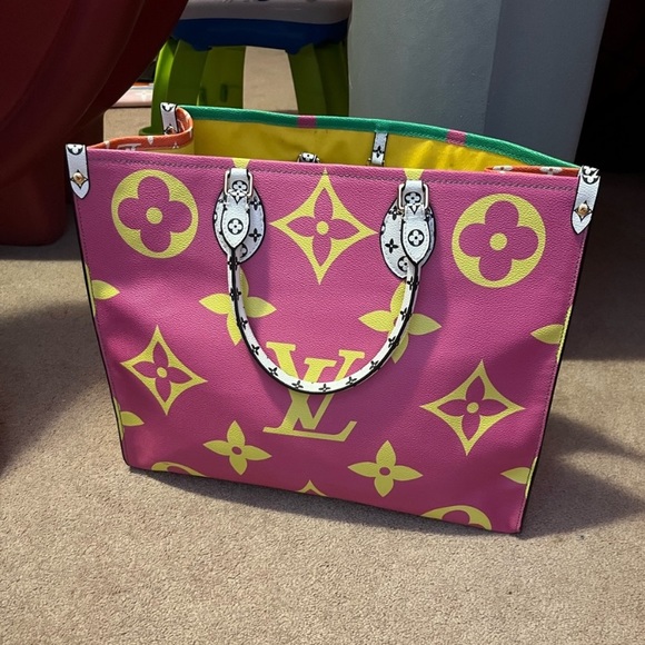Louis Vuitton Handbags - Absolutely gorgeous big LV NBW